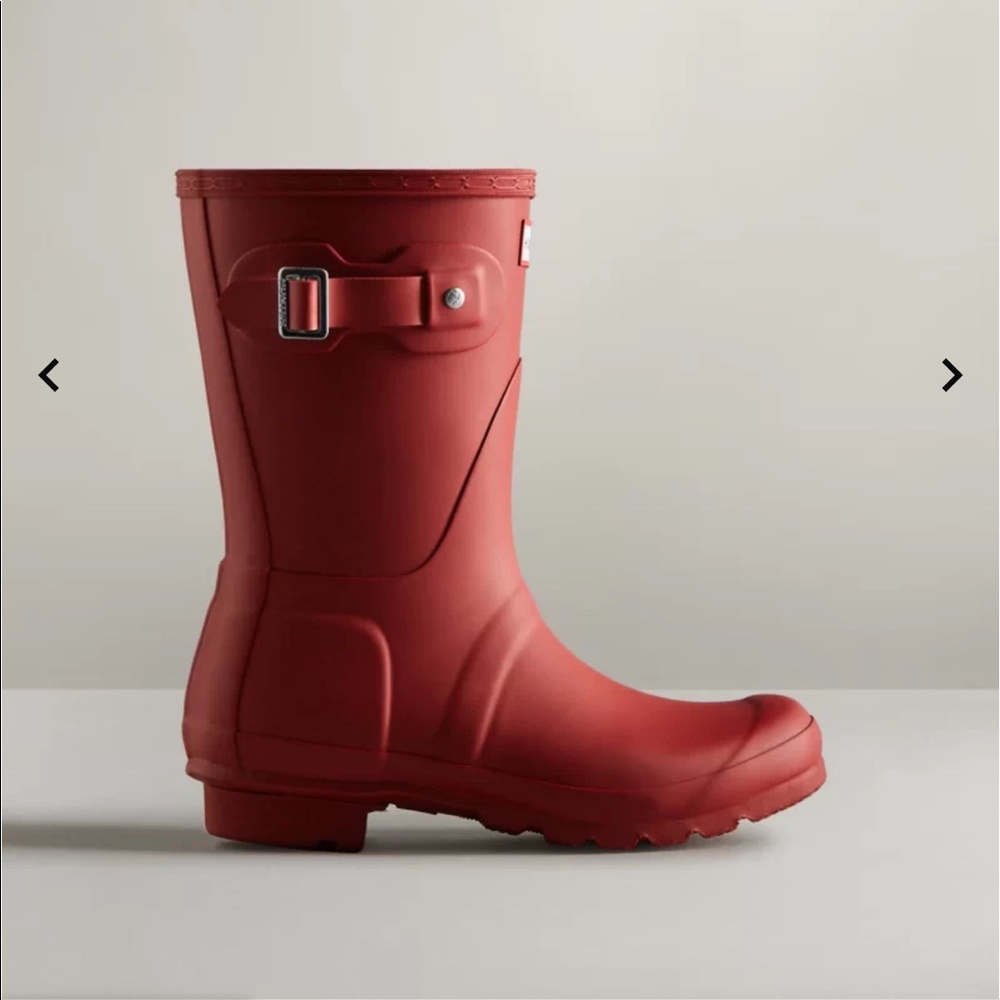 WORN ONCE ••Hunter original short rain boots••